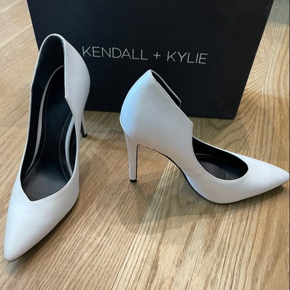 Kendall + Kylie: White Leather Heels 6M - Picture 1 of 3